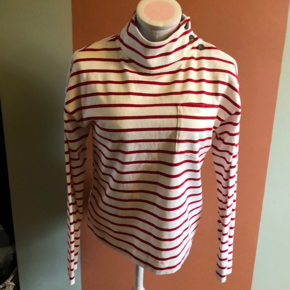 Vineyard Vines sweater